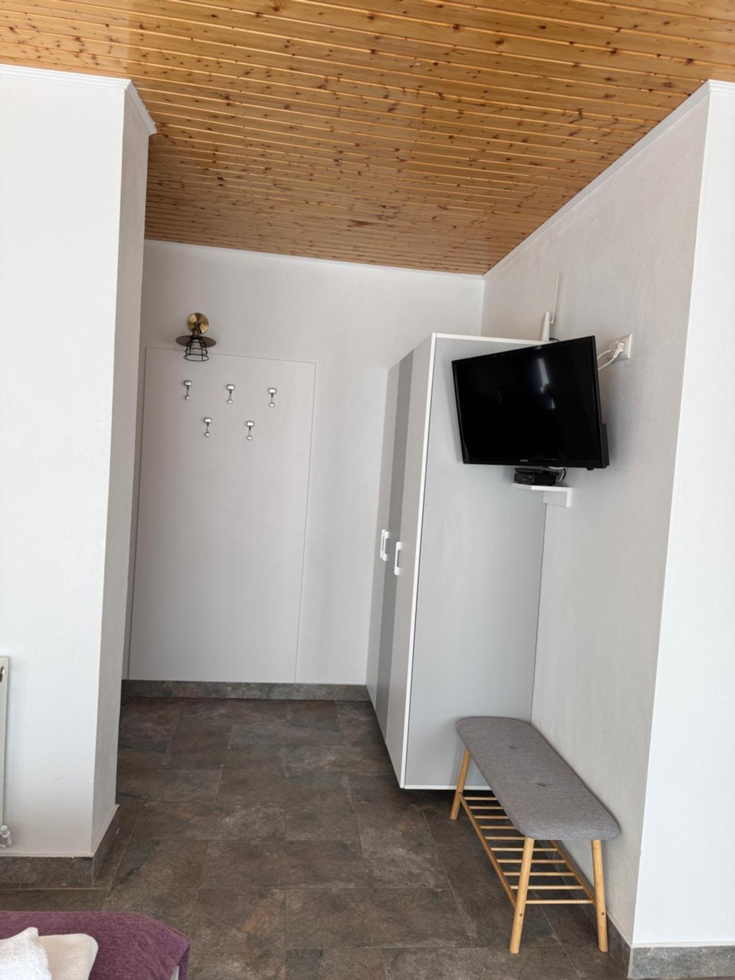 Red Family Apartments Păltiniş Δωμάτιο φωτογραφία
